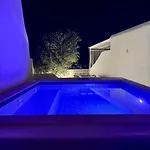Conte Mykonos I Lejlighed *